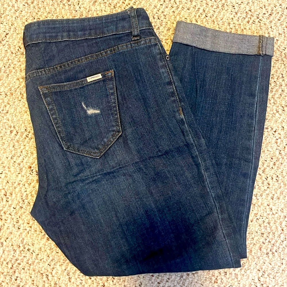 Jennifer Lopez, stretch distressed, capri, jeans, size 4